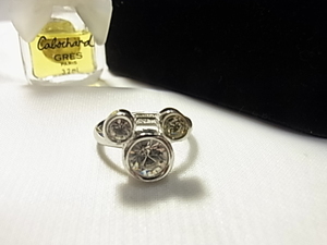 TDLのお土産　ミッキーマウスモチーフ　ラインストーンが輝く　フリーサイズ　リング　指輪