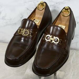 《良品◎/イタリア製》Salvatore Ferragamo サルヴァトーレフェラガモ ガンチーニ ブラウン US8.5EE ビジネスカジュアル メンズ 革靴