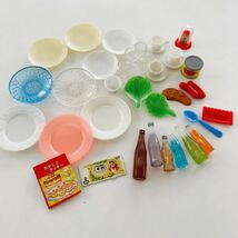 昭和レトロ★リカちゃん用の小物／食器、ジュースなど★少女きせかえ人形、タカラ、玩具、おもちゃ、ミニチュア_画像1