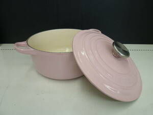 『中古美品』Le Creuset/ル・クルーゼ シグニチャー ココット・ロンド 20cm/シェルピンク (シルバーツマミ) 蓋付き両手鍋