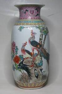 【友】中国古美術　中国景徳鎮製　孔雀図　粉彩　色絵　花瓶　花器　古玩　サイズ44㎝