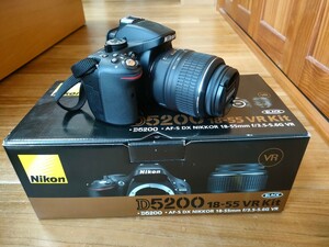 NIKON D5200 18-55mm VRキット ショット数2500 美品