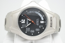 L57●動作確認済み SEIKO セイコー KINETIC キネテック AUTO RELAY オートリレー 5J22-0A90 デイト メンズ腕時計 シルバー クォーツ_画像3