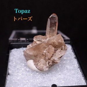 【送料無料】ユタ州産 トパーズ 結晶 ケース入り 5g 原石 標本 TZ246 鉱物　パワーストーン　天然石