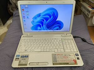 東芝 dynabook T451/57DW i7/SSD256G/メモリ4G