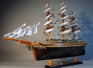 ●新品特価　美しい帆船カテイサーク 56cmL 精密級完成品
