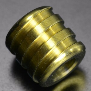 チタンビーズ 円柱型 10mm 螺旋 ナイフストラップ用 パーツ [ ゴールド ] チタニウム らせん うずまき グラデーション
