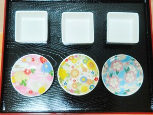 【豆皿 華やぎ×3種】【豆鉢 華やぎ×3種】お祝い膳/お食い初め/お正月/桃色・白色・水色・桜/ 小皿/豆皿直径約8cm＝末広がり