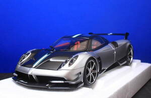 1/18 オートアート PAGANI HUAYRA パガーニ ウアイラ BC (メタリック・シルバー/ブラック・カーボン) 