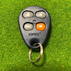 VIPER 476Vリモコン未使用保管品　2253