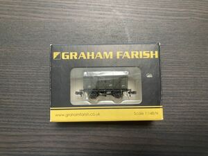 Graham Farish 373-702A ZRV 12 ton ventilated van with planked sides DB761319 in Olive Green