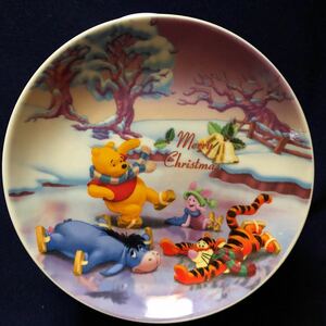 * rare *shanghai wanshun made Disney Winnie The Pooh . company . Christmas . plate decoration plate 