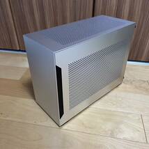 未使用 LIAN LI A4-H20A4 Miniゲーミング PCケース Mini-ITX 25,000円_画像4