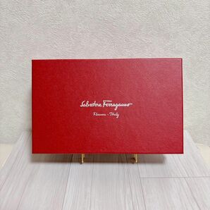 【空箱】サルヴァトーレフェラガモ Salvatore Ferragamo 箱 ギフトボックス ショップ袋 ショップ箱