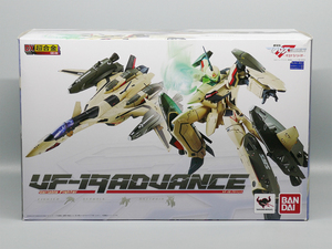 【未変形】DX超合金 VF-19ADVANCE マクロスF バンダイ