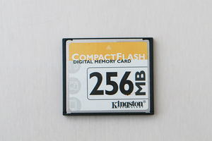 ＜ キングストン ＞ Kingston CompactFlash 256MB ＜ コンパクトフラッシュ 256MB 送料込 ＞
