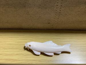 1円スタート 逸品 コレクション 天然 珊瑚 サンゴ コーラル 白珊瑚 彫刻 縁起物 鯉 魚 アンティーク オブジェ 天然素材 保管品 送料無料