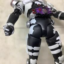 1円〜 欠品 バンダイ S.H.Figuarts 仮面ライダーエグゼイド 仮面ライダーゲンム ゾンビゲーマー レベルX_画像4