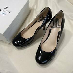 LANVIN en Blue ランバンオンブルー　黒エナメルパンプス 24cm