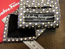 ♪vr0554♪良品♪【Ferragamo】フェラガモ【ハリネズミ 動物 柄】ネクタイ_画像2