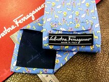 ♪vr0100♪良品♪【Ferragamo】フェラガモ【象 キリン シマウマ ライオン 動物 柄】ネクタイ_画像2