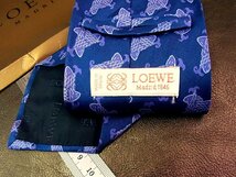 ♪vr0150♪良品♪【LOEWE】ロエベ【魚 フィッシュ 網 柄】ネクタイ_画像2