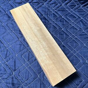 楠　彫刻用材3 乾燥材 国産材端材DIY木材 