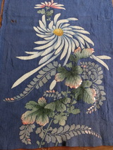 ＊正絹江戸縮緬が５枚＊菊＊刺繍入り３５ｘ９２ｃｍ一枚と１７ｘ８２ｃｍ・９０ｃｍ各２枚＊手描き＊はぎれ◇アンティーク＊押絵＊お細工物_画像2