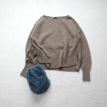 【即決】21aw 美品*ナノユニバース｜ふわふわラクーンファー混♪Vネックニット モカベージュ（nano・universe）_画像3