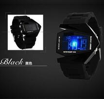 T294 腕時計 スクエア 多機能 デジタル 5色ライト 防水 黒_画像5