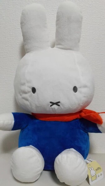 ミッフィーmiffy☆ブランケット入りぬいぐるみ(ブランケット柄ピンク約90㎝×50㎝)