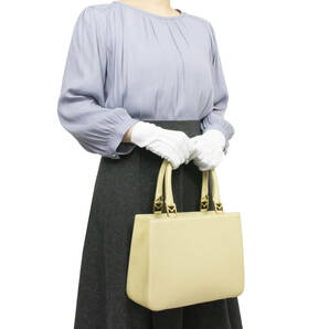 【全額返金保証・送料無料・極美品】モラビトのハンドバッグ 正規品 本革 ヴィンテージ 女性 カーフレザー 綺麗 シンプル 鞄 バックの画像2