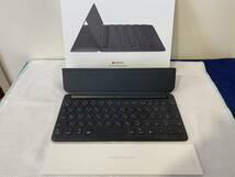 ★☆アップル Apple 10.5インチiPad Pro用 Smart Keyboard MPTL2J/A A1829 スマートキーボード 日本語配列 中古品☆★_画像1