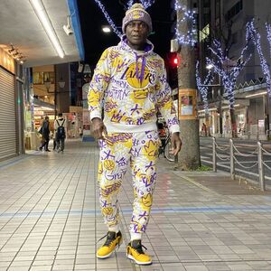 USA正規品 【2XL】 NBA公式 FISLL ロサンゼルス レイカーズ LA Lakers グラフィティ Graffiti 総柄 スウェット セットアップ バスケ