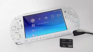 【よろづ屋】概ね美品：SONY PSP-3000 ソニー プレイステーションポータブル バッテリーなし PSP-100 ACアダプター PlayStation Portable