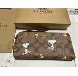 新品　コーチ　COACH 長財布　スヌーピー　ピーナッツ　ストラップ付き