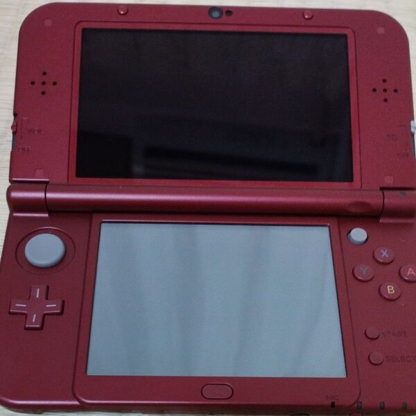 new Nintendo 3dsll メタリックレッド+ソフト6個+純正充電器付き