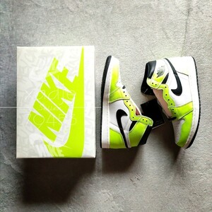 新品 正規品 NIKE ナイキ AIR JORDAN 1 RETRO HIGH OG エアジョーダン 1 ハイ 白 黒 ボルト VOLT 27cm US9 箱付き