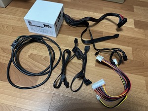 玄人志向 700W シルバー認証 KRPW-N700W/88+ ATX電源 ホワイト