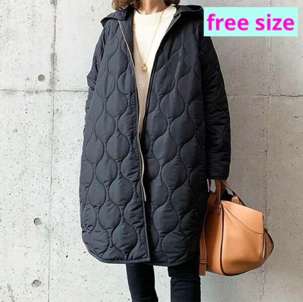 【SALE】キルティングコート　フード付き　ブラック　美シルエット　アウター　中綿　韓国