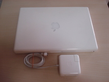 [送料無料 即決] Apple MacBook 13inch Early 2009 A1181 SSD 120GB USED + Apple Cinema Display 20inch 難あり_画像2