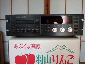 TASCAM　DA-30 DAT 通電確認