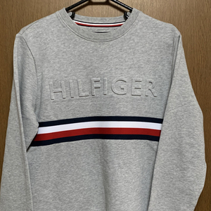 L TOMMY HILFIGER / トミーフィルフィガー ライトグレー トレーナー 立体ロゴ スウェット