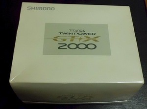 未使用長期保管品　SHIMANO　シマノ　TITANOS TWIN POWER GTX2000　チタノス ツインパワー　スピニングリール　元箱付　袋付き　現状品