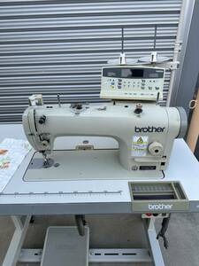 工業用ミシン　BROTHER S-7200A-403 1本針本縫いダイレクトモーター糸切付100V仕様完成品