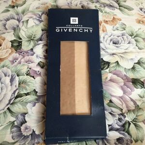 GIVENCHY パンティストッキング Mから Lサイズ未使用品