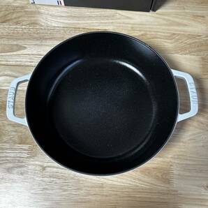 ラスト1点新品24cm staub ストウブ スノーフレーク ブレイザー ソテーパン限定品 ホワイト スノーの画像3