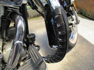 栃木レザー製　サドルレザー　ブラック（黒糸）　エンジンガードカバー（左右セット）　ハーレー　アメリカン　バイク