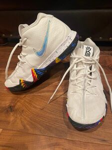 NIKE KYRIE 4 ナイキ　カイリー4 NCAA 限定カラー