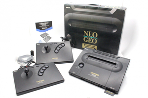 【ト石】 SNK NEOGEO ネオジオ 本体＋コントローラー2点 セット NEO-GEO NEO-0 メモリーカード 箱 取扱説明書付き ECZ01EWH73